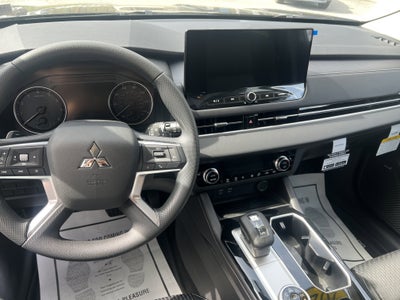 2026 Mitsubishi Outlander ES