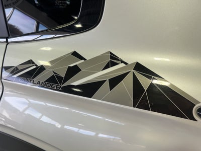 2025 Mitsubishi Outlander Trail Edition