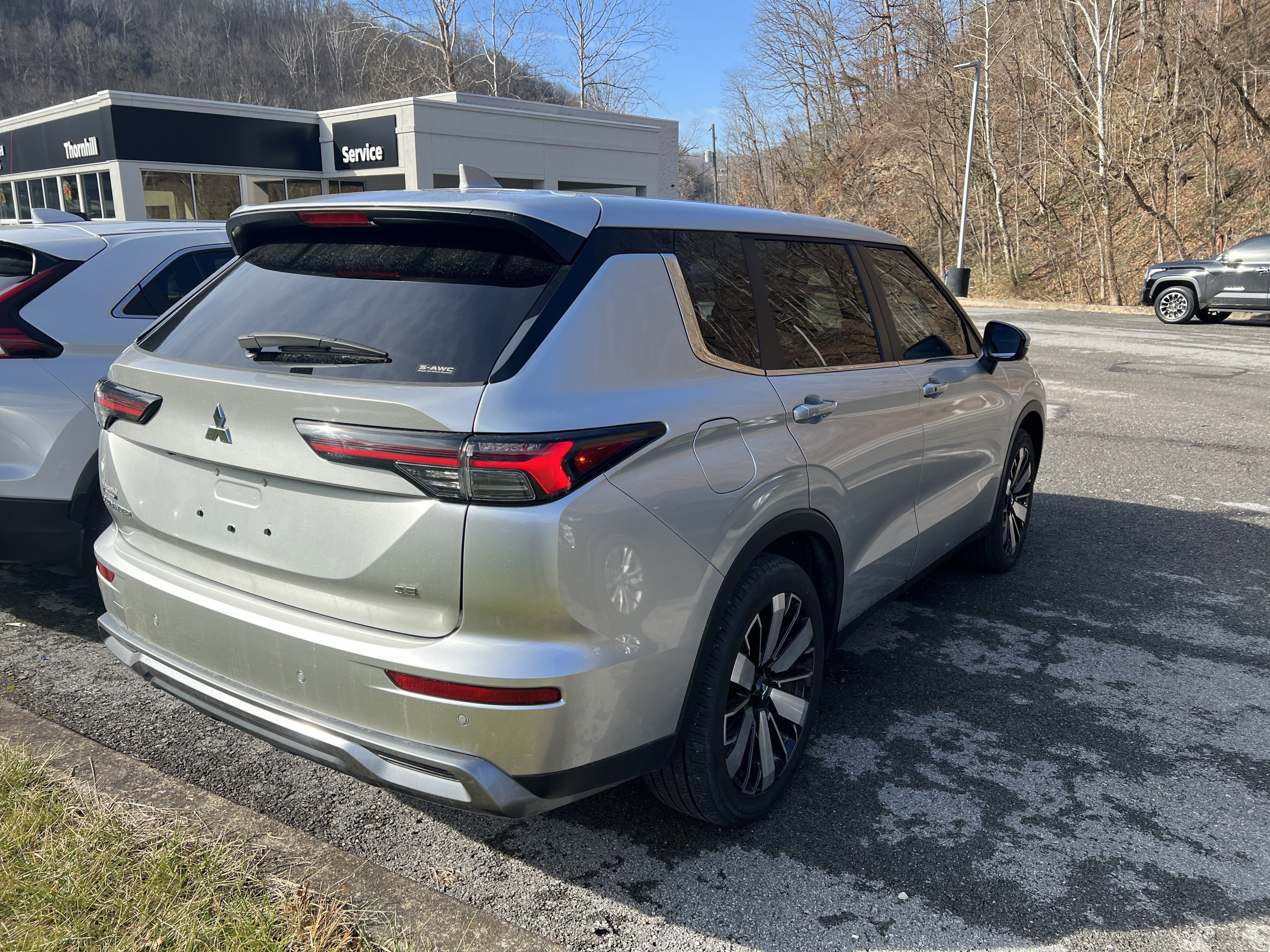 2025 Mitsubishi Outlander SE