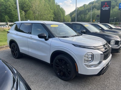 2026 Mitsubishi Outlander LE