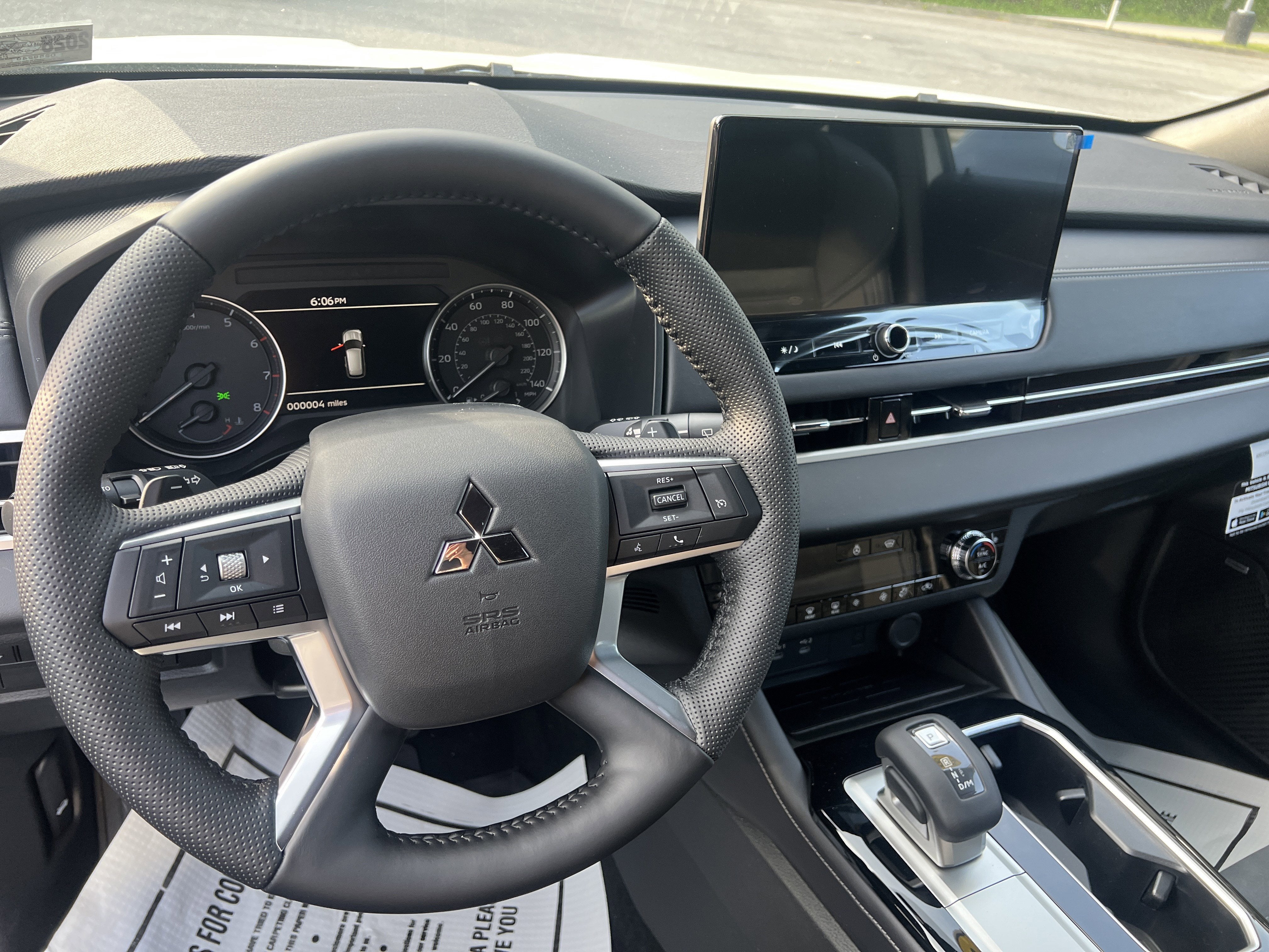2026 Mitsubishi Outlander LE