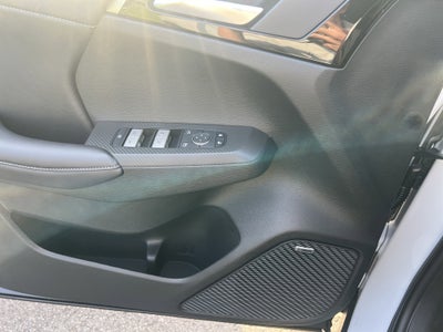 2026 Mitsubishi Outlander LE