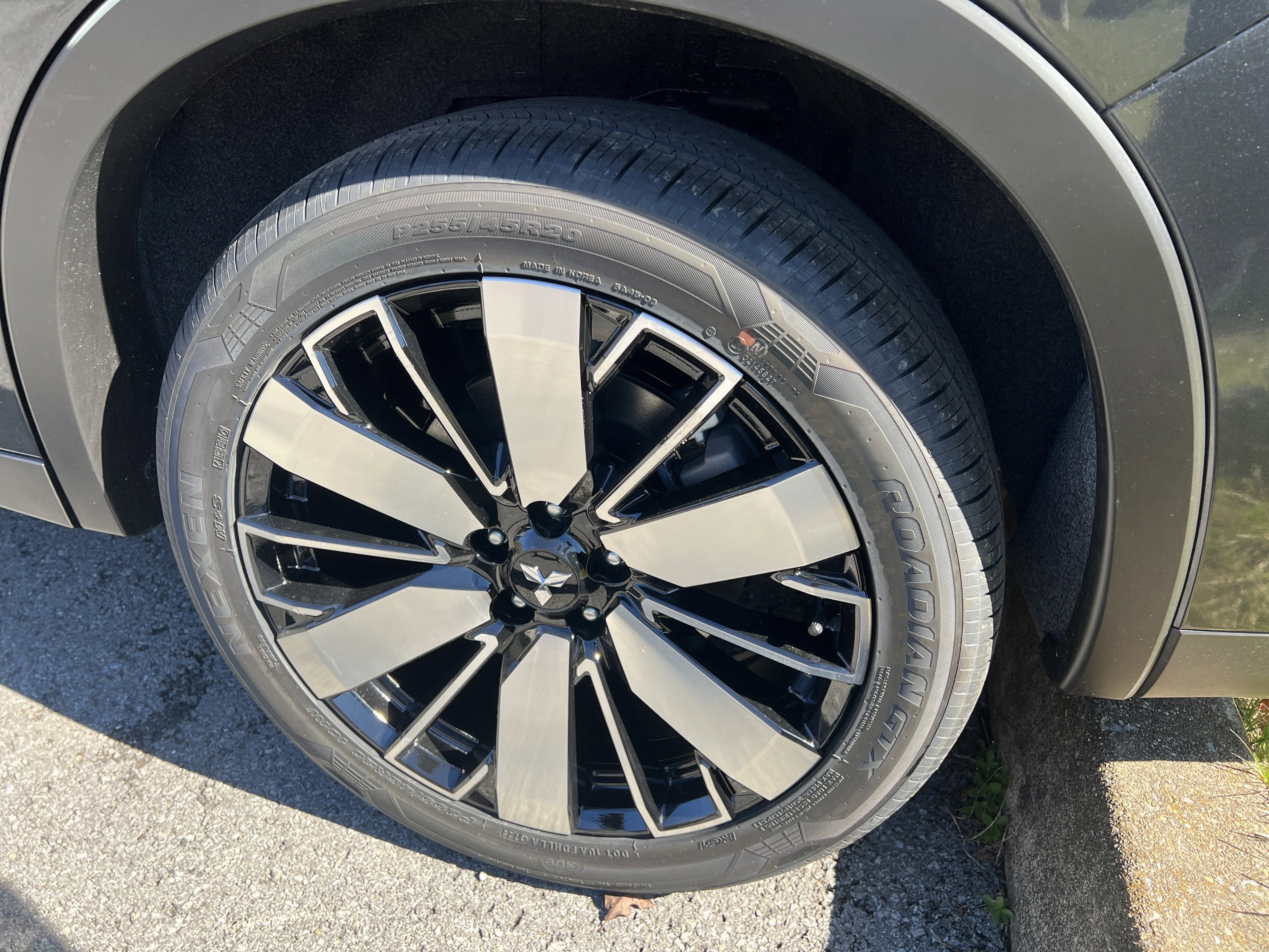 2026 Mitsubishi Outlander SE