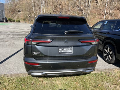2026 Mitsubishi Outlander SE