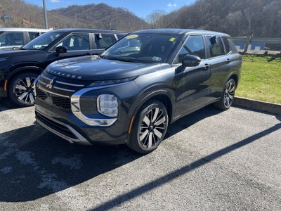 2026 Mitsubishi Outlander SE