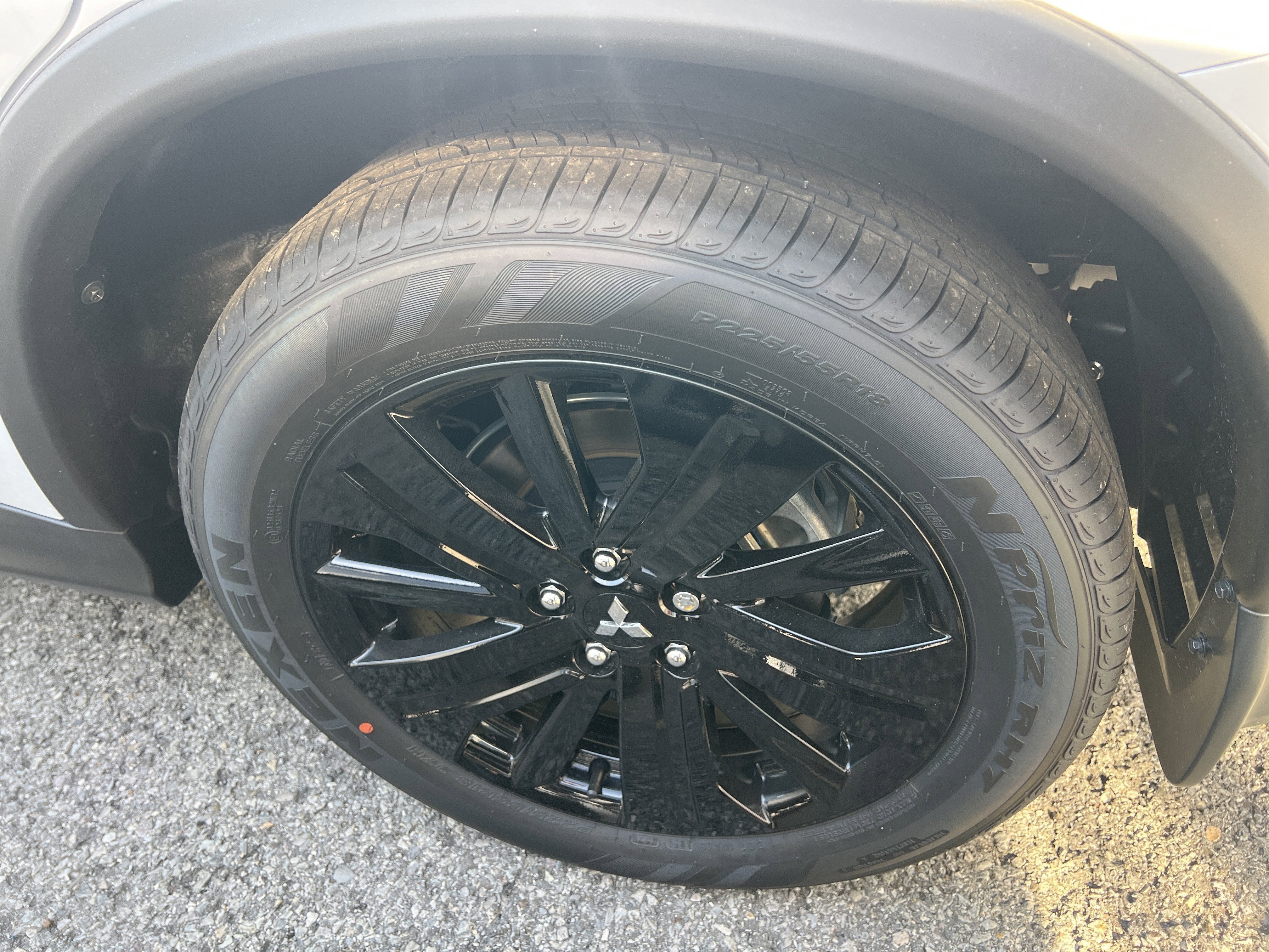 2026 Mitsubishi Outlander LE