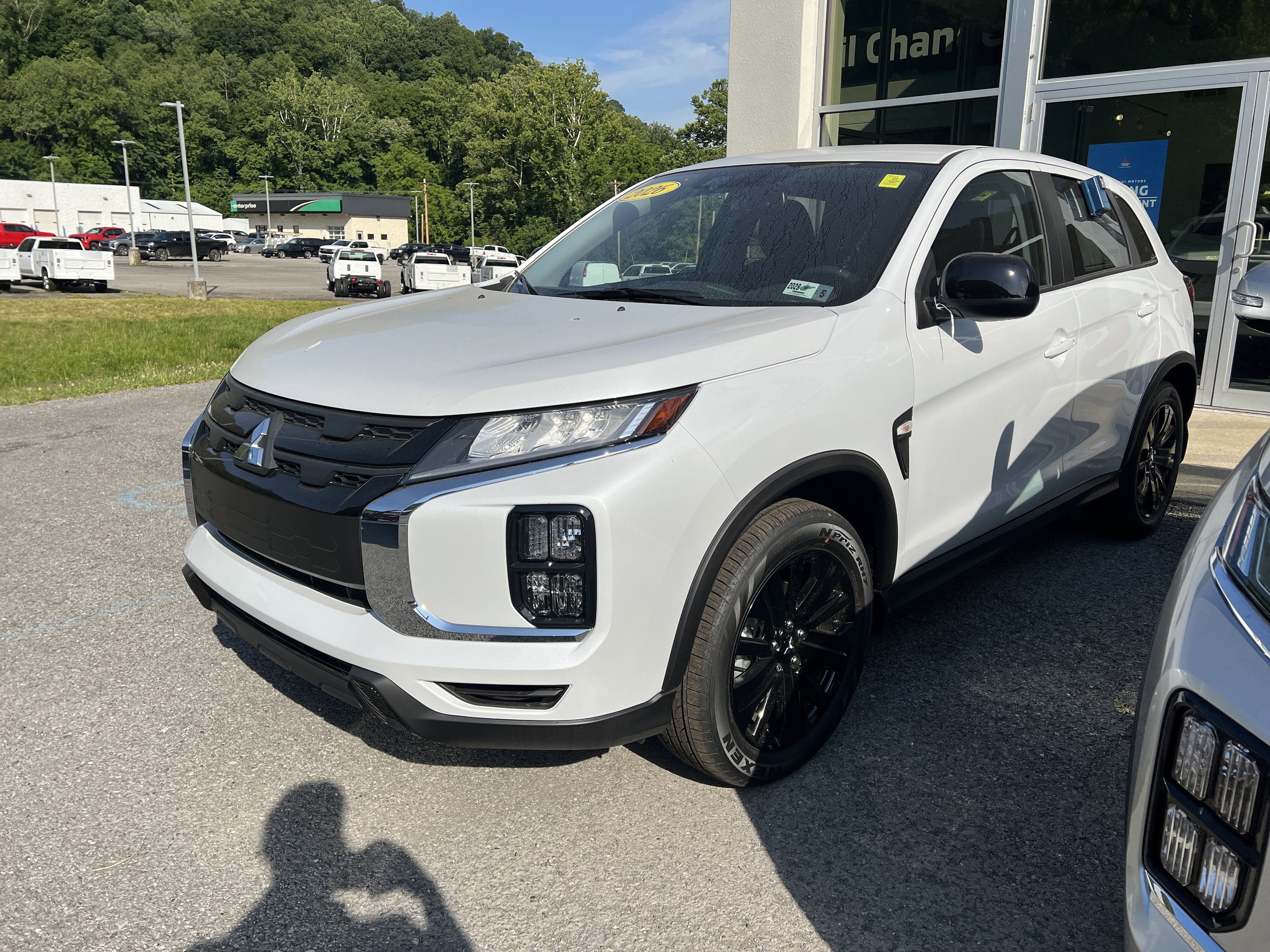 2026 Mitsubishi Outlander LE