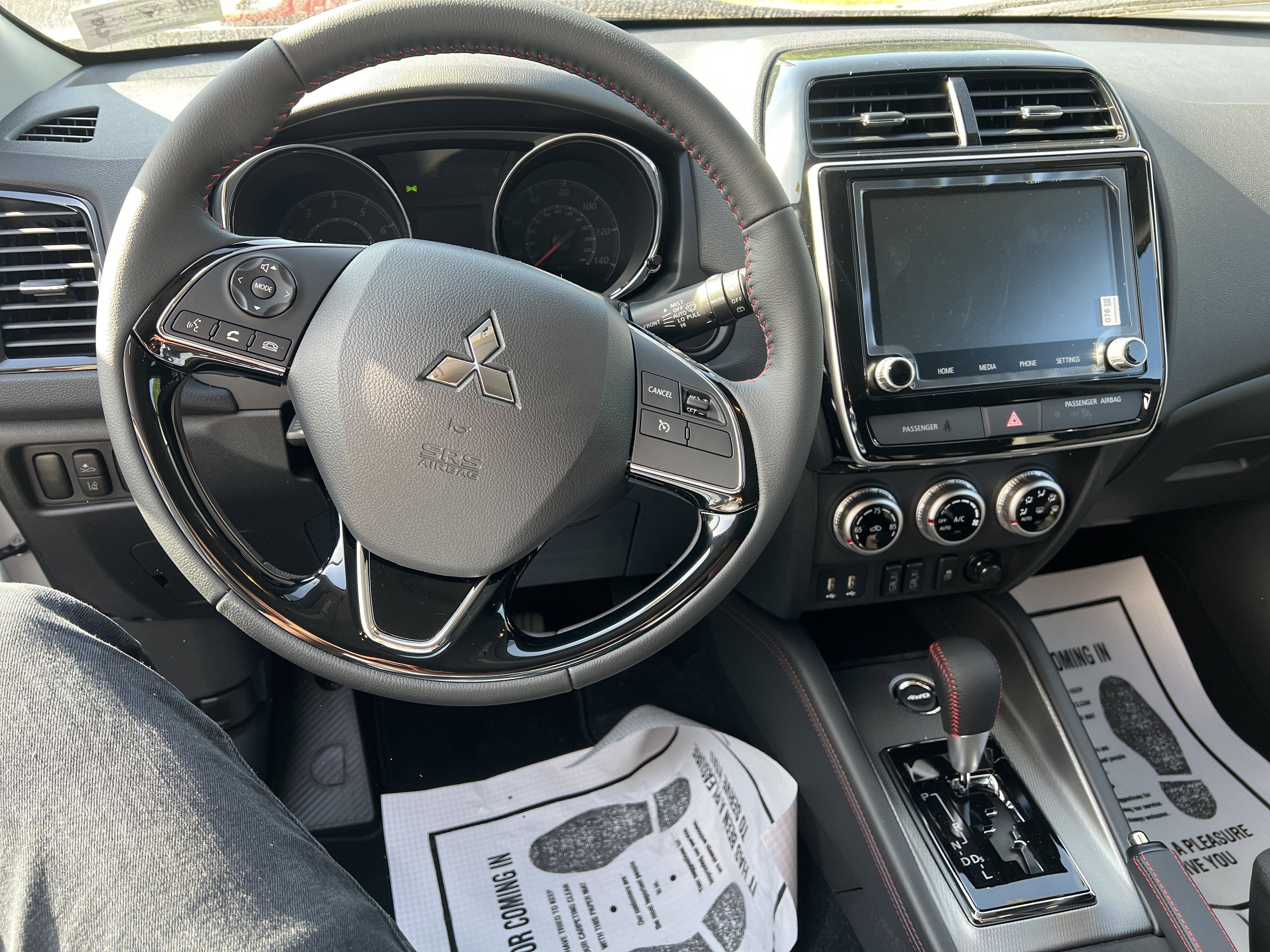 2026 Mitsubishi Outlander LE