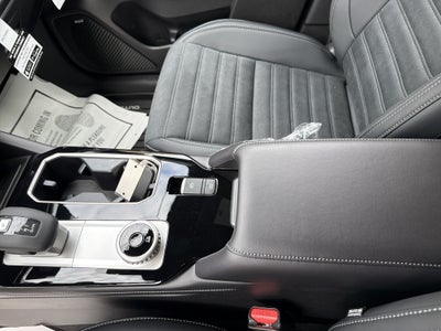 2027 Mitsubishi Outlander LE