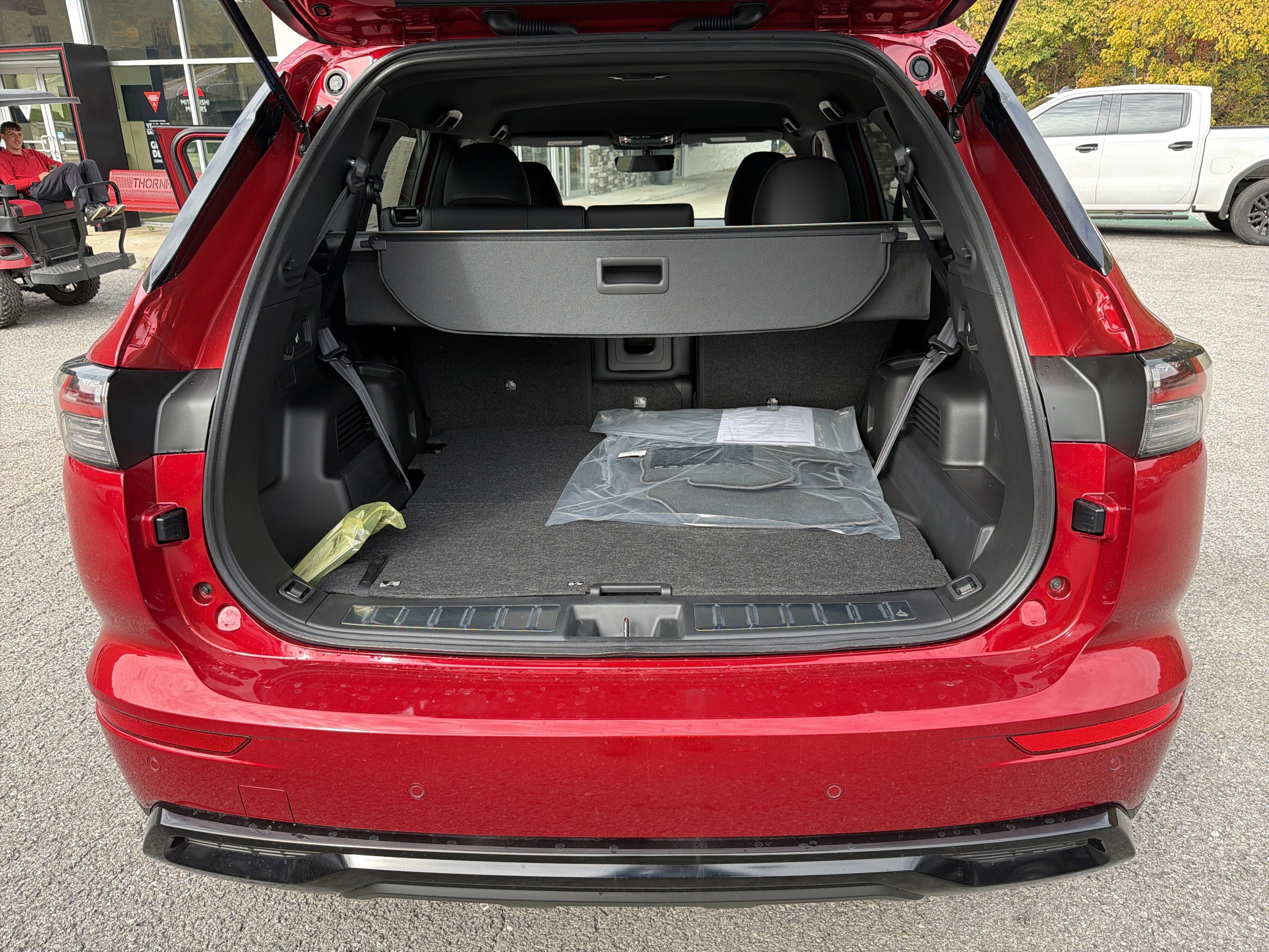 2027 Mitsubishi Outlander LE