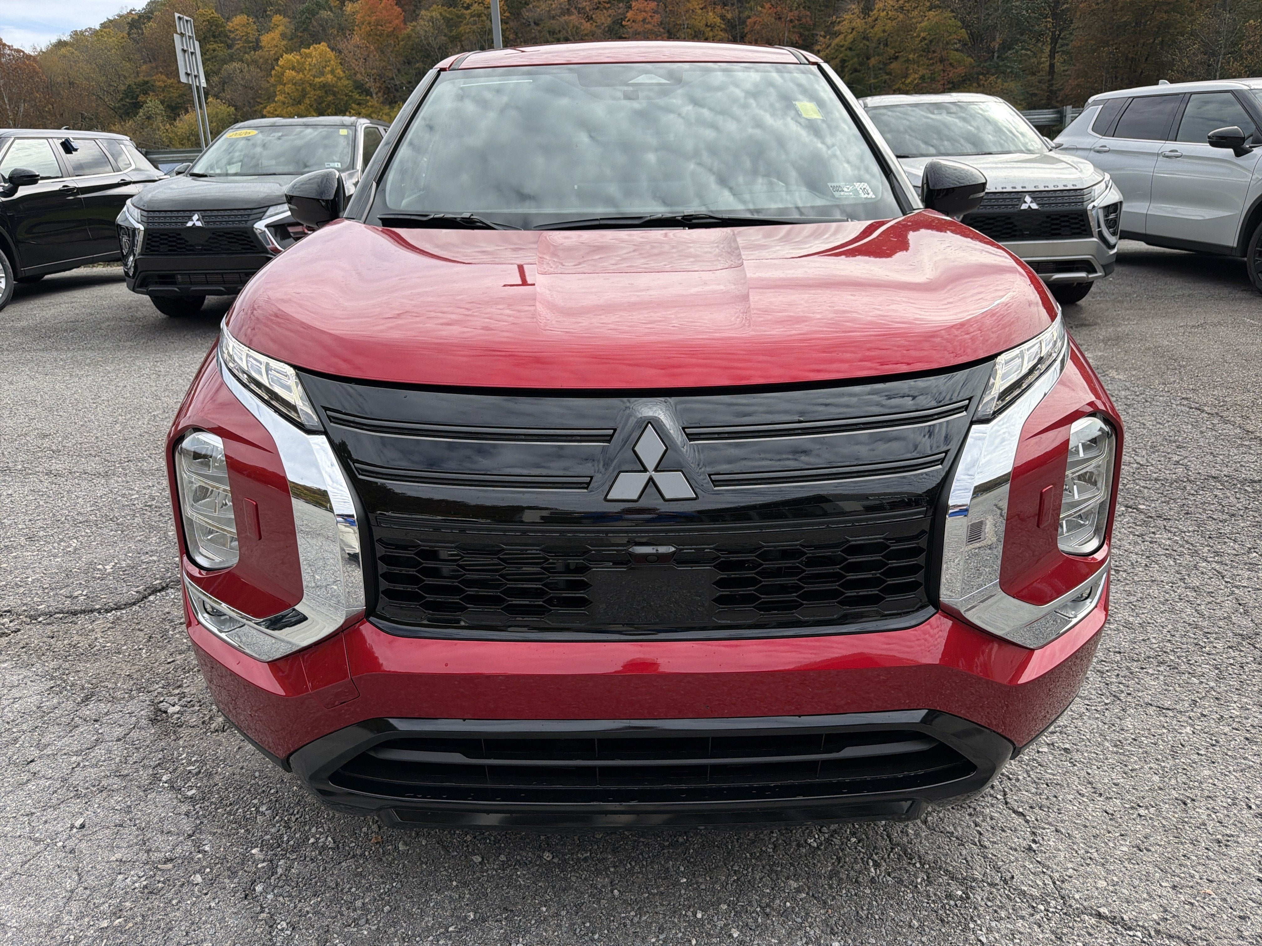 2027 Mitsubishi Outlander LE