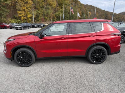 2027 Mitsubishi Outlander LE