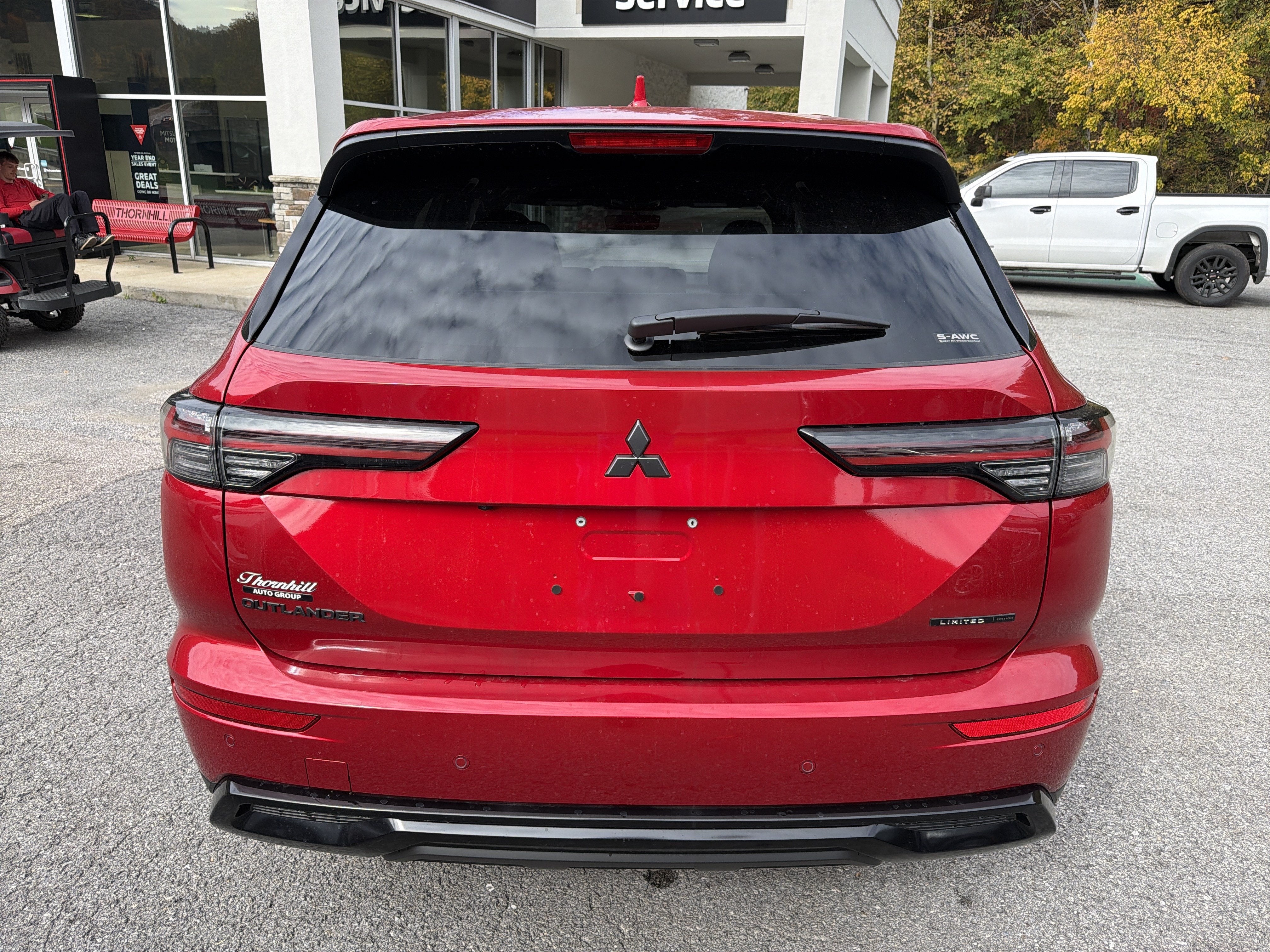 2027 Mitsubishi Outlander LE