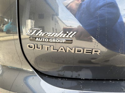 2027 Mitsubishi Outlander LE