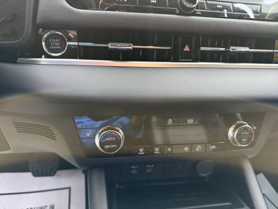 2027 Mitsubishi Outlander LE