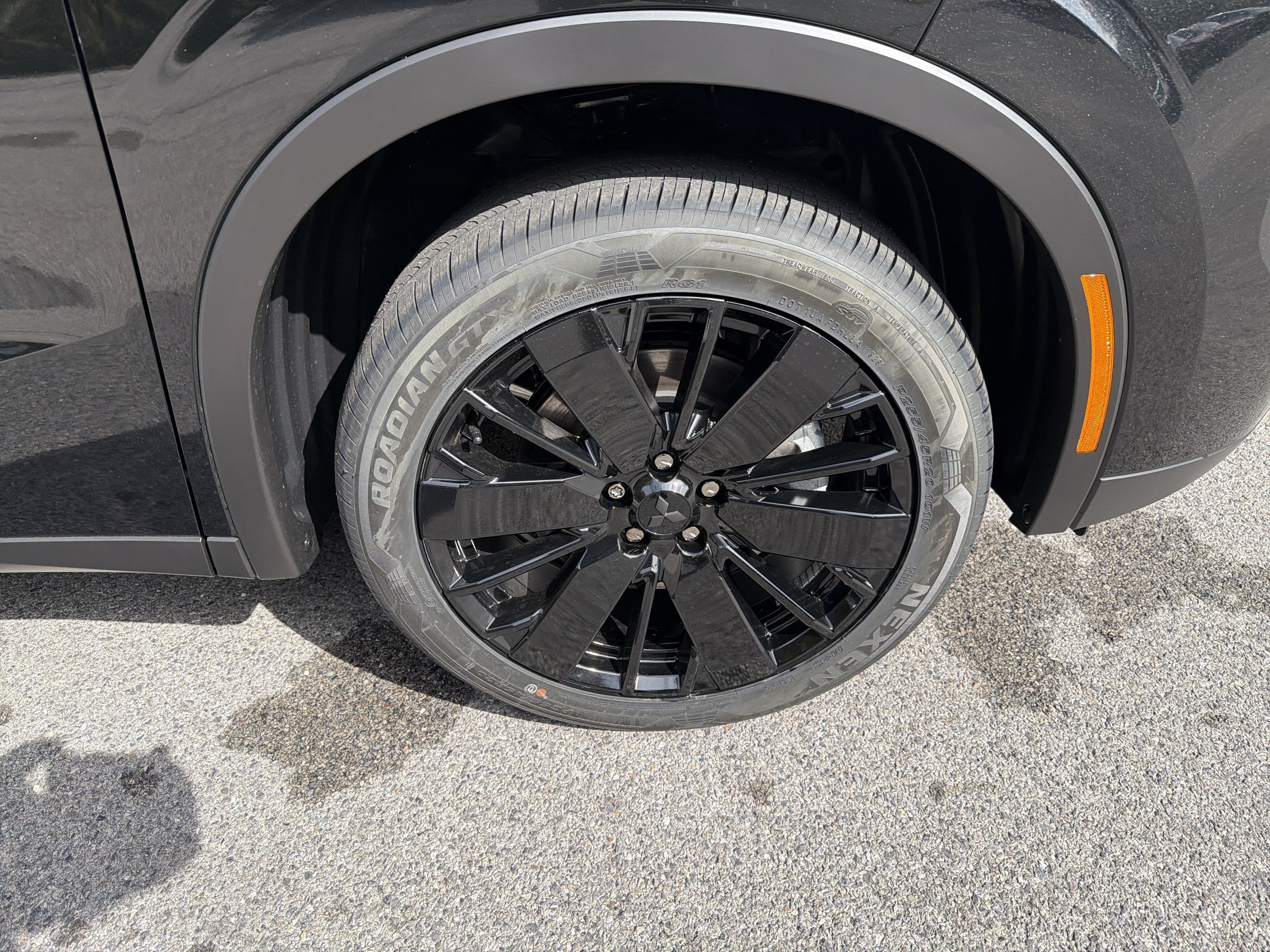 2026 Mitsubishi Outlander LE