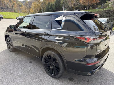 2026 Mitsubishi Outlander LE