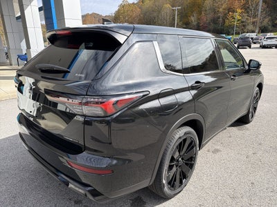 2026 Mitsubishi Outlander LE