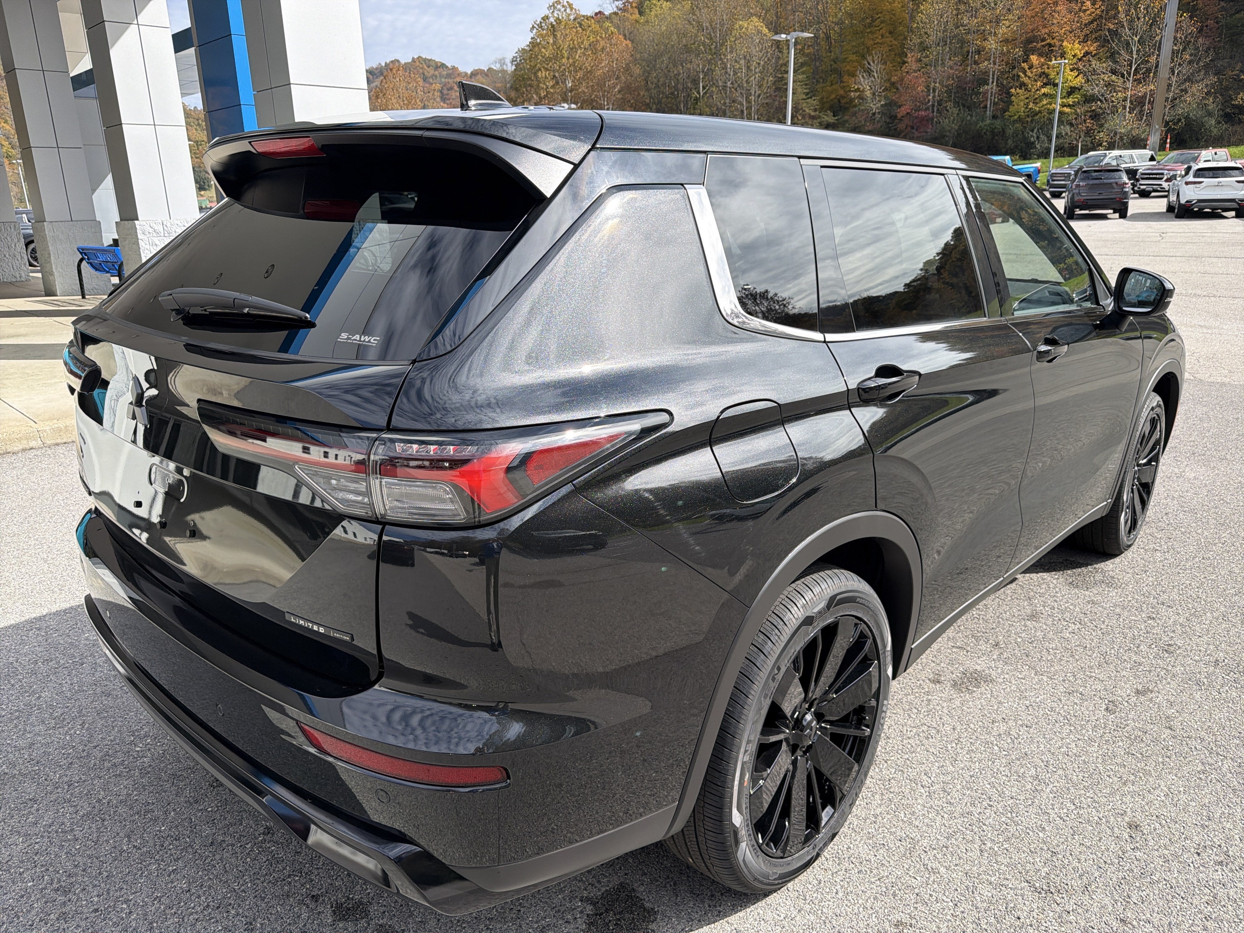 2026 Mitsubishi Outlander LE
