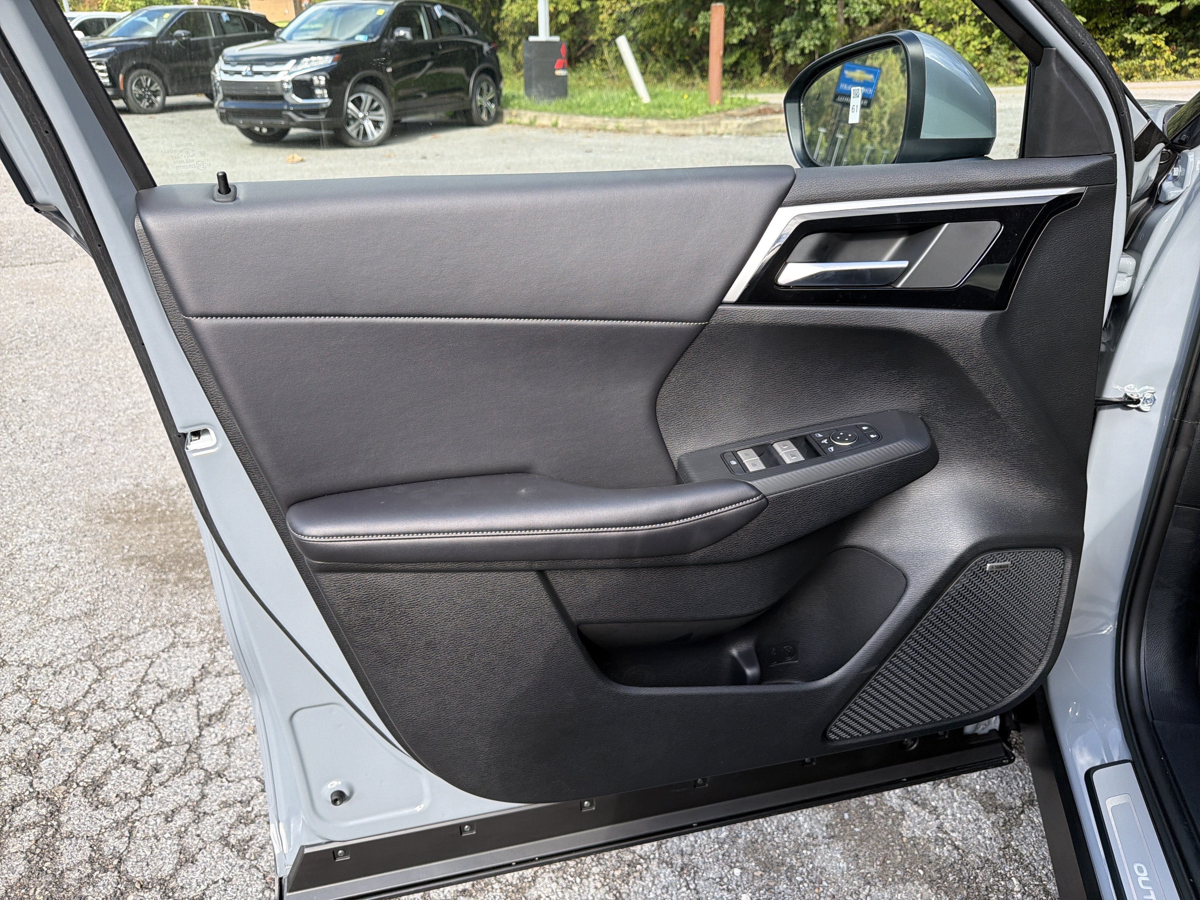2026 Mitsubishi Outlander SE