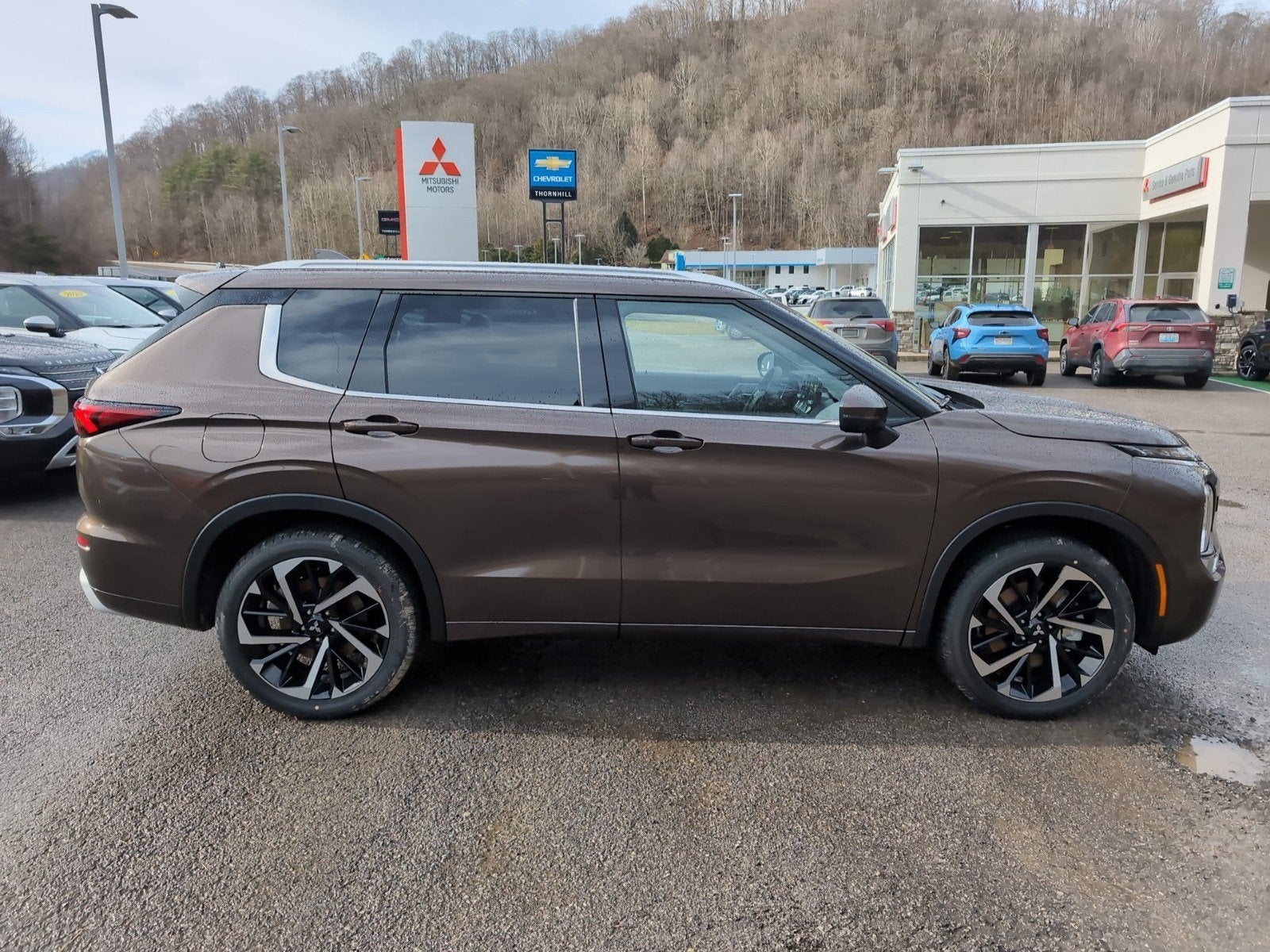 2024 Mitsubishi Outlander SEL Chapmanville WV Charleston Pikeville