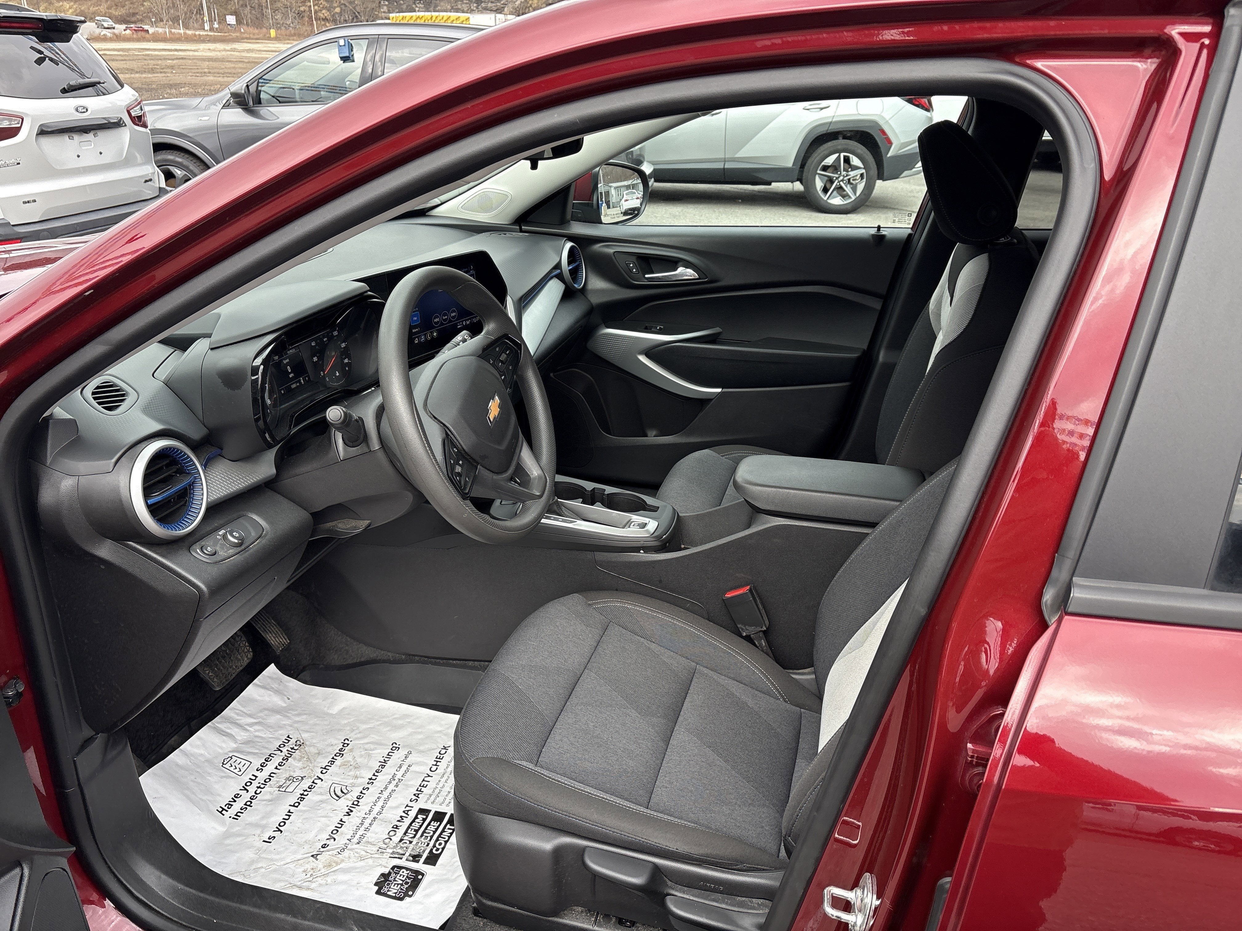 2025 Chevrolet Trax LS